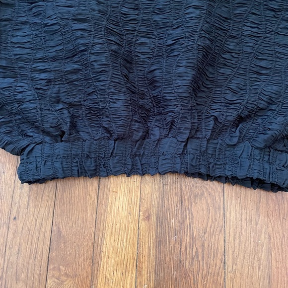 LaLavon Semi Shear Textured Ruched Elastic Waist  Feminine Blouse  Sz Medium - Picture 8 of 15